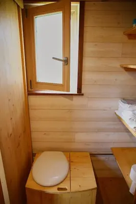 Salle de bains dans l'établissement Tiny house near the Mont-Saint-Michel