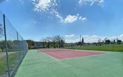 Tennis ou squash au sein de la maison de vacances ou à proximité