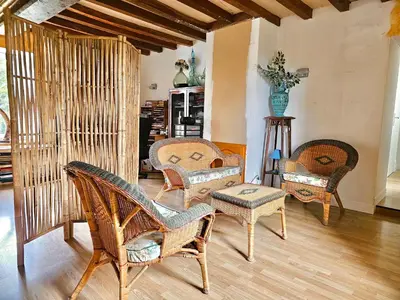 Coin salon dans l'établissement les chambres d'hôtes la Guiberdière