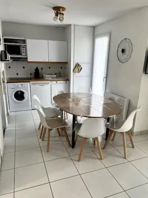 Cuisine ou kitchenette dans l'établissement Maison à 3 min de Cabourg / 5min à pieds de la mer