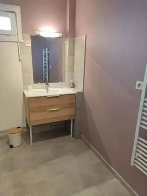 Salle de bains dans l'établissement à l'air du Mont