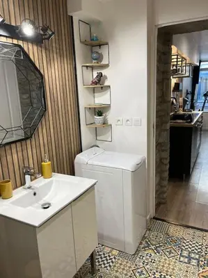 Cuisine ou kitchenette dans l'établissement - NEW - Le CherBlue - WiFi / Netflix