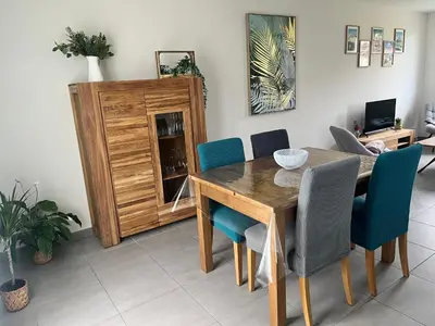 Télévision ou salle de divertissement dans l'établissement Maison 4/6 personnes à Bayeux
