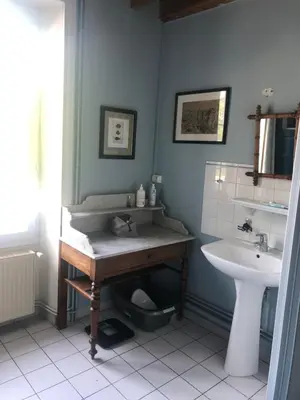 Salle de bains dans l'établissement Mon Plaisir de Carteret