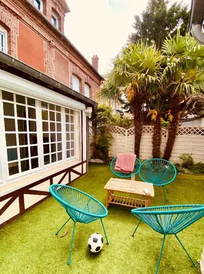 Jardin de l'établissement Maison le havre des marées