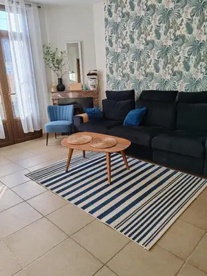Coin salon dans l'établissement Villa Francette à 500m de la plage