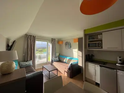Cuisine ou kitchenette dans l'établissement Entre Seulles & Mer proche port de Plaisance