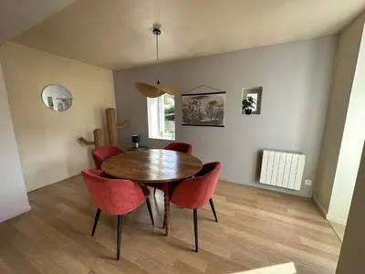 Coin salon dans l'établissement La maison des Declos avec parking privé