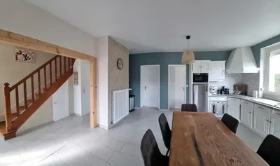 Cuisine ou kitchenette dans l'établissement Maison proche Omaha Beach