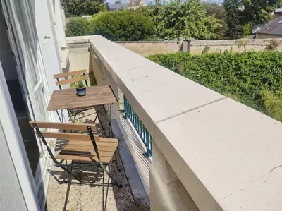 Balcon ou terrasse dans l'établissement Appartement Spacieux & Parking
