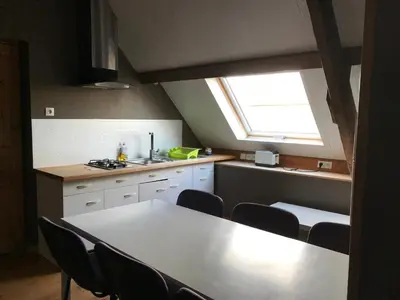 Cuisine ou kitchenette dans l'établissement La Longre