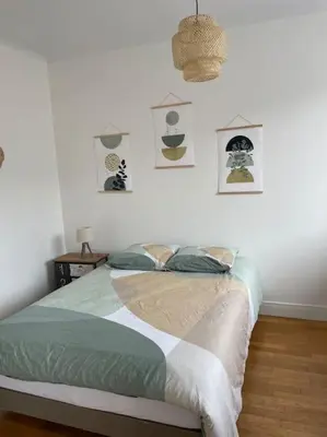 Un ou plusieurs lits dans un hébergement de l'établissement Appartement 3 Chambres lumineux Caen hyper CENTRE