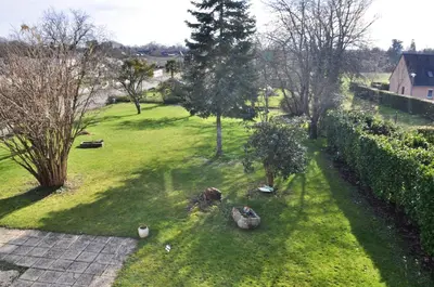 Jardin de l'établissement chambres d'hôtes du clos du roi