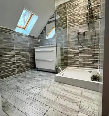 Salle de bains dans l'établissement MAISON DE VILLE