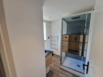 Salle de bains dans l'établissement Gîte à 1,9 km du Mont St Michel