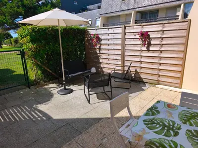 Balcon ou terrasse dans l'établissement Appartement accès direct à la plage