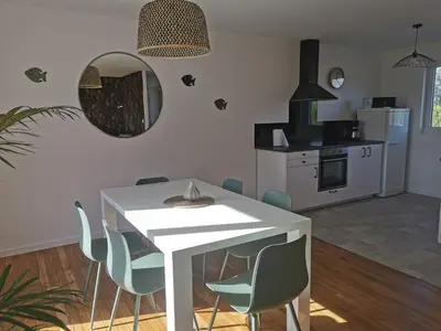 Cuisine ou kitchenette dans l'établissement Maison Ô calme