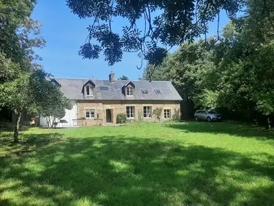 Jardin de l'établissement Maison La Rivière