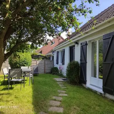 Maison rénovée et chaleureuse proche du mémorial