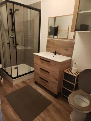 Salle de bains dans l'établissement Studio Le KA-PHI