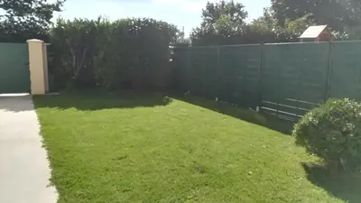 Jardin de l'établissement Gîte de l'étang des sarcelles