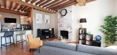 Télévision ou salle de divertissement dans l'établissement Place St Sauveur - Centre Historique de Caen