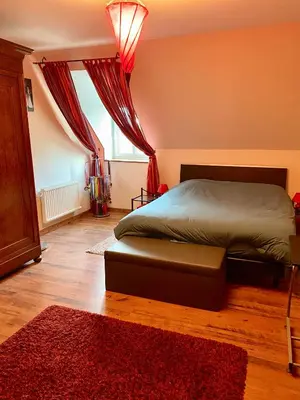 Un ou plusieurs lits dans un hébergement de l'établissement Le Taut 44 - chambre Sword - salle de bains partagée