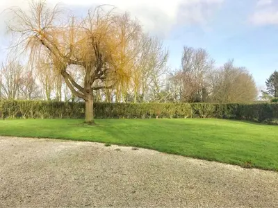 Jardin de l'établissement Le Taut 44 - chambre Utah - salle de bains partagée