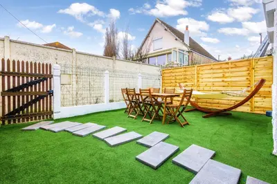Jardin de l'établissement Joyful tiny house seaside