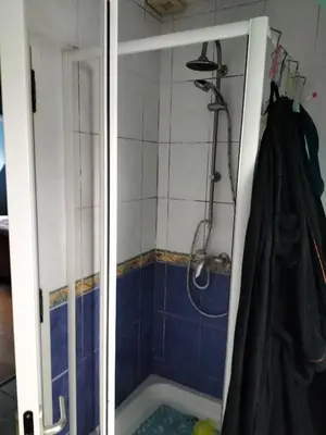 Salle de bains dans l'établissement Sous le pommier