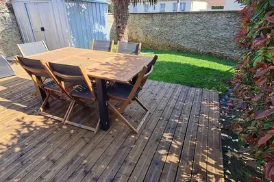Jardin de l'établissement Maison le palmier