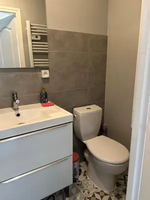 Salle de bains dans l'établissement Studio cosy de Luc