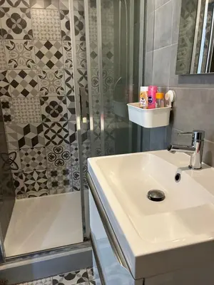 Salle de bains dans l'établissement Studio cosy de Luc