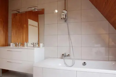 Salle de bains dans l'établissement Villa Les Daules