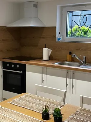 Cuisine ou kitchenette dans l'établissement Ambiance cocooning pour visiter la Normandie