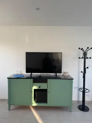 Télévision ou salle de divertissement dans l'établissement Gîte à Travers champs