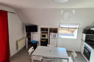 Cuisine ou kitchenette dans l'établissement Tipi des dunes