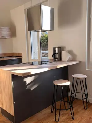 Cuisine ou kitchenette dans l'établissement Appartement centre - Avranches