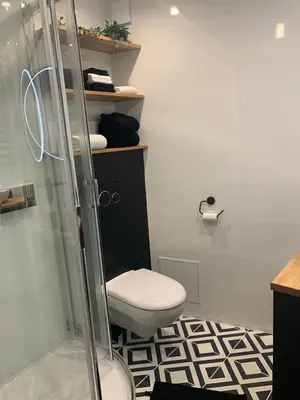Salle de bains dans l'établissement Le RIVA Cherbourg Centre