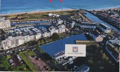 Vue générale sur la mer ou vue sur la mer prise depuis l'appartement