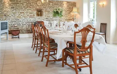Télévision ou salle de divertissement dans l'établissement Holiday Home Château De Bremesnil P-836