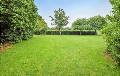 Jardin de l'établissement Cozy Home In St Germain Du Pert