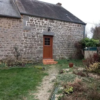Jardin de l'établissement gîte le petit roussel