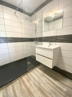 Salle de bains dans l'établissement apt cozy refait à neuf à 5min du centre ville
