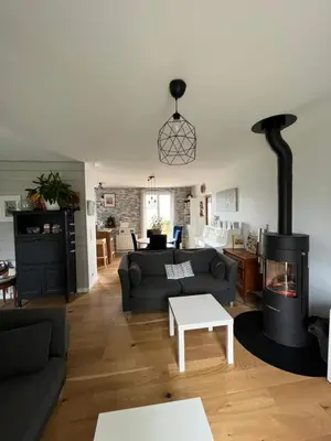 Cuisine ou kitchenette dans l'établissement Maison HERMANVILLE SUR MER plein pied-à côté de la plage