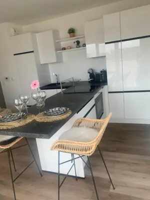 Cuisine ou kitchenette dans l'établissement Le Rooftop d’Isa