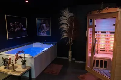 Plan de l'établissement La Rose Médiévale Balnéo & Sauna
