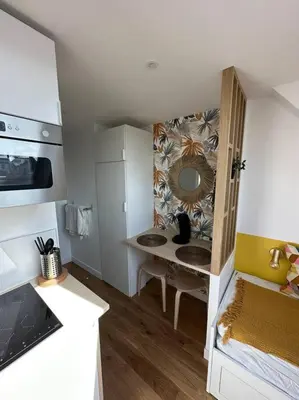 Cuisine ou kitchenette dans l'établissement Studette entièrement rénovée et lumineuse