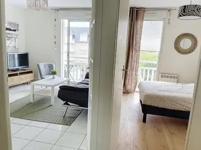 Un ou plusieurs lits dans un hébergement de l'établissement CABOURG - 2 PIÈCES avec Balcon et parking- Hyper Centre et Plage