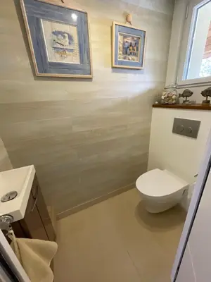 Salle de bains dans l'établissement Les Néreides
